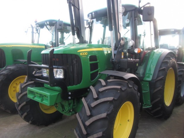 John Deere 6330