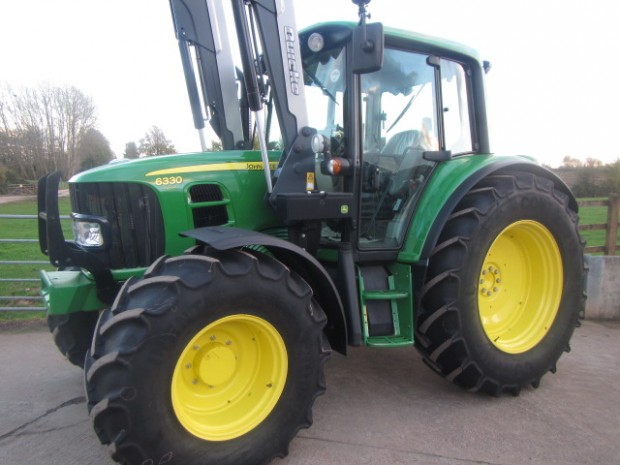 John Deere 6330