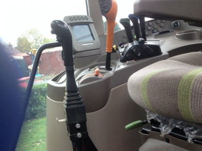 John Deere 6330
