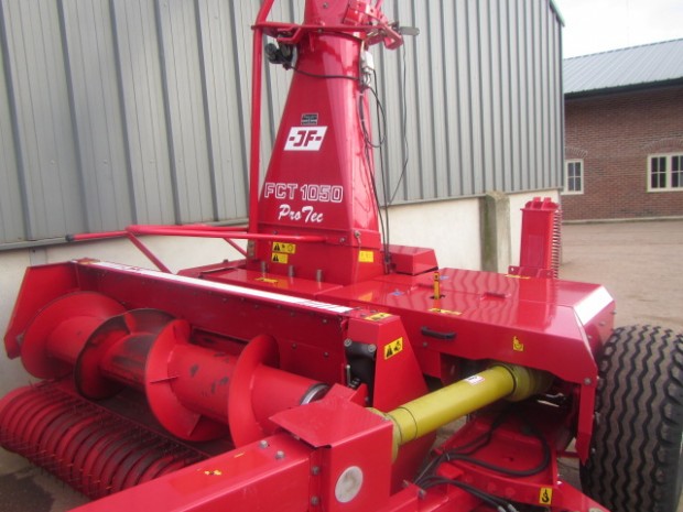 JF FCT 1050 Pro Tec trailed forager