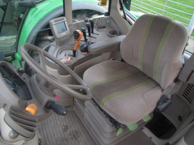 John Deere 6430