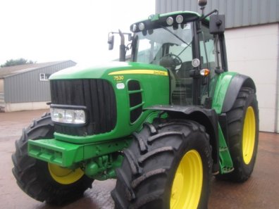 John Deere 7530