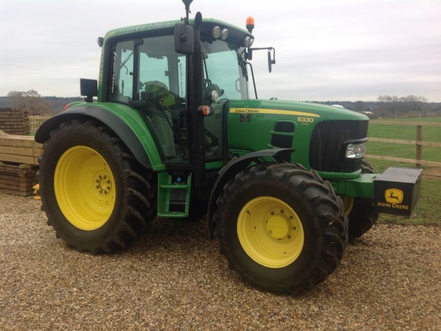 John Deere 6330