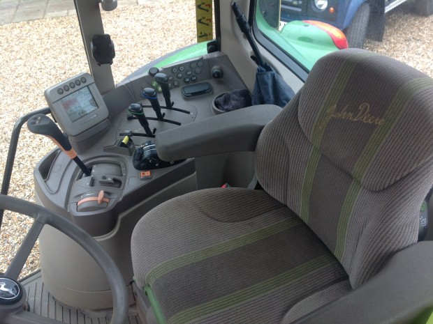 John Deere 6330