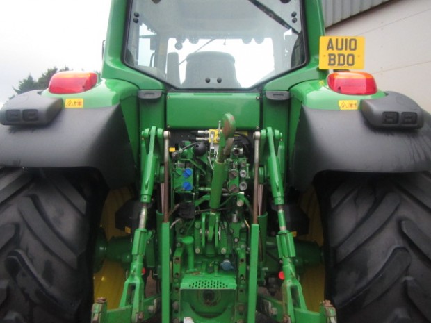 John Deere 6930