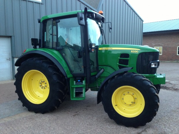 John Deere 6330 Standard