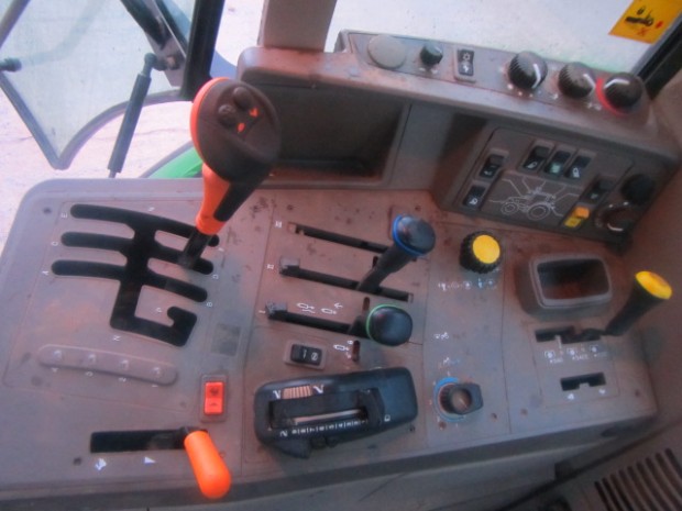 John Deere 6330 Standard