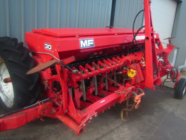 Massey Ferguson 30 drill
