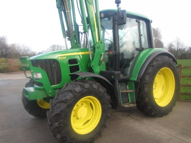 John Deere 6330 Standard