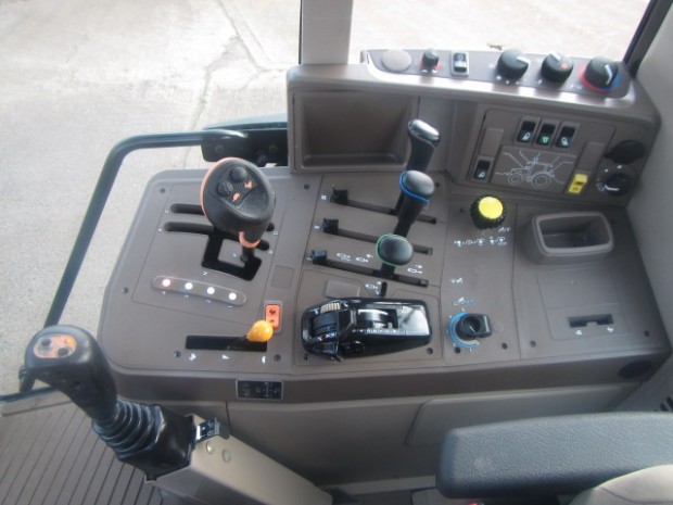 John Deere 6330 Standard