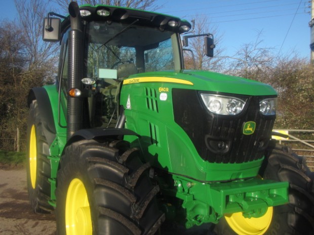 John Deere 6140R