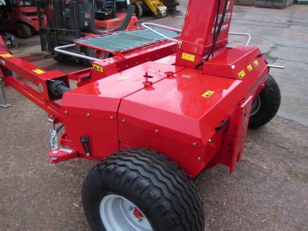 JF - Stoll FCT 1050 Pro Tec forager