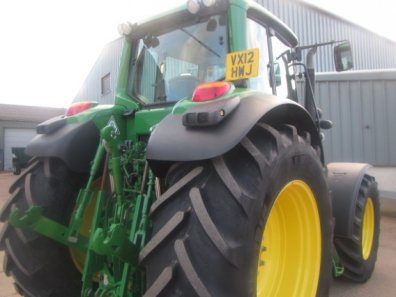 John Deere 7530