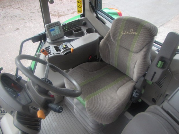 John Deere 6430