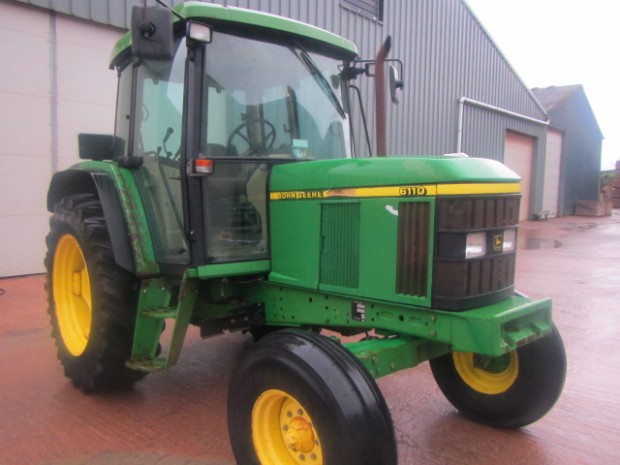 John Deere 6110 SE