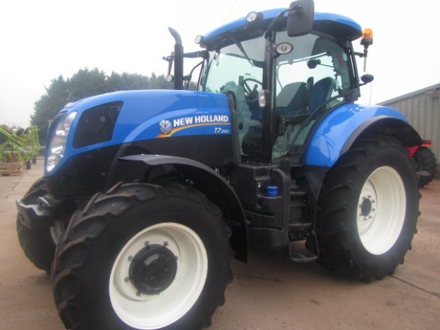 New Holland T7.200