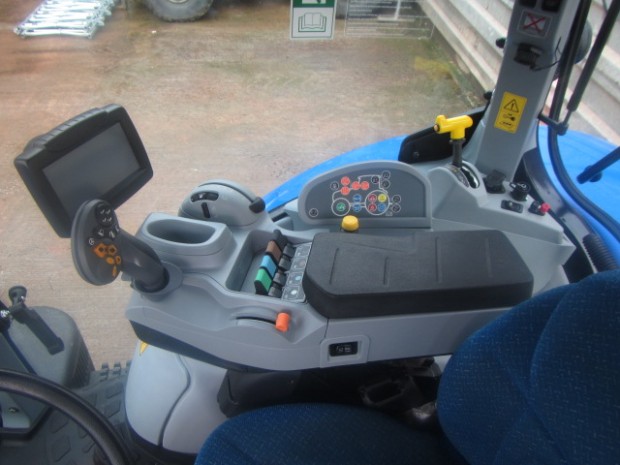 New Holland T7.200