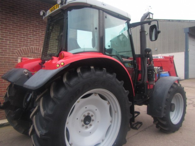 Massey Ferguson 5460
