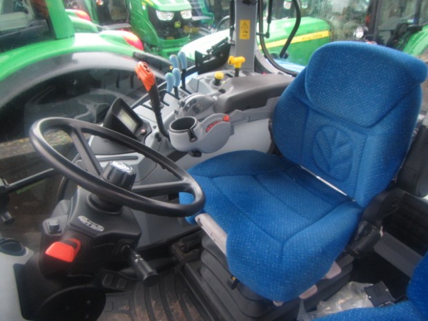 New Holland T7.200