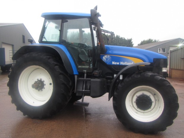 New Holland TM190