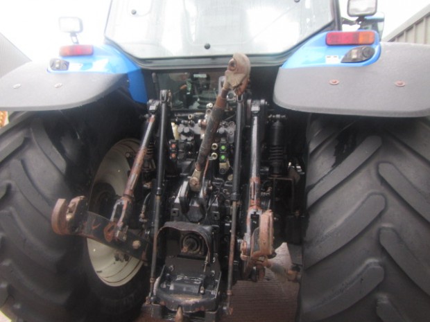 New Holland TM190