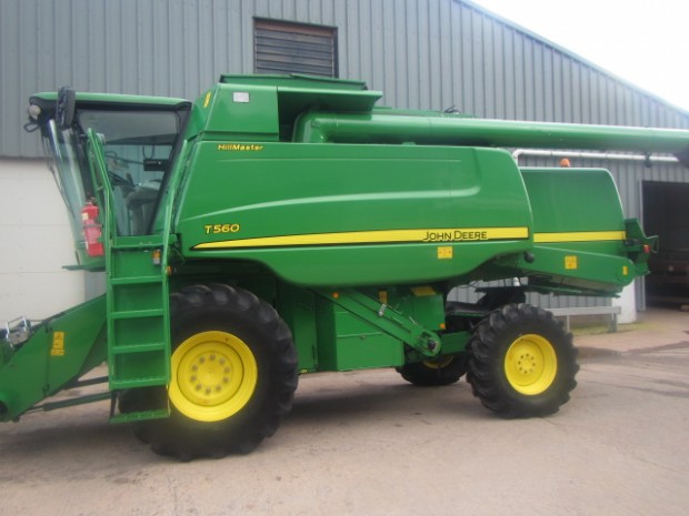 John Deere T560 Hillmaster