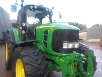 John Deere 7530