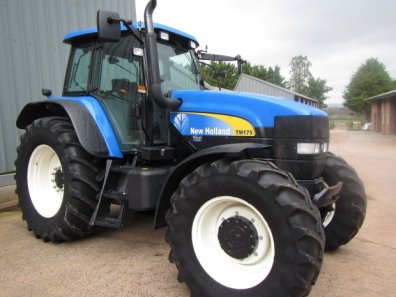 New Holland TM175