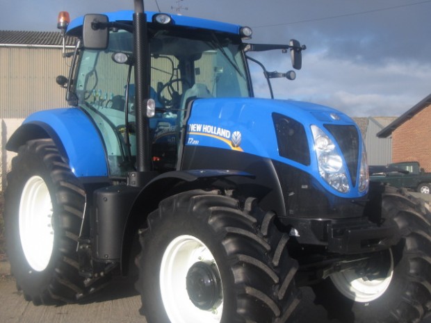 New Holland T7.200