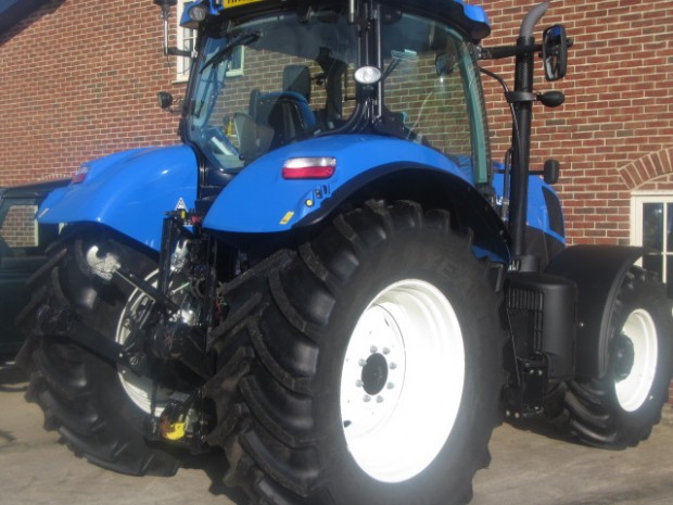 New Holland T7.200