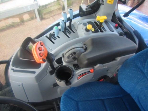 New Holland T7.200