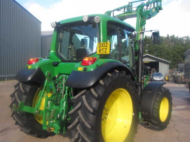 John Deere 6230