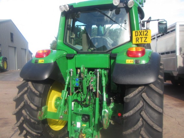 John Deere 6230