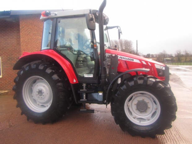 Massey Ferguson 5455