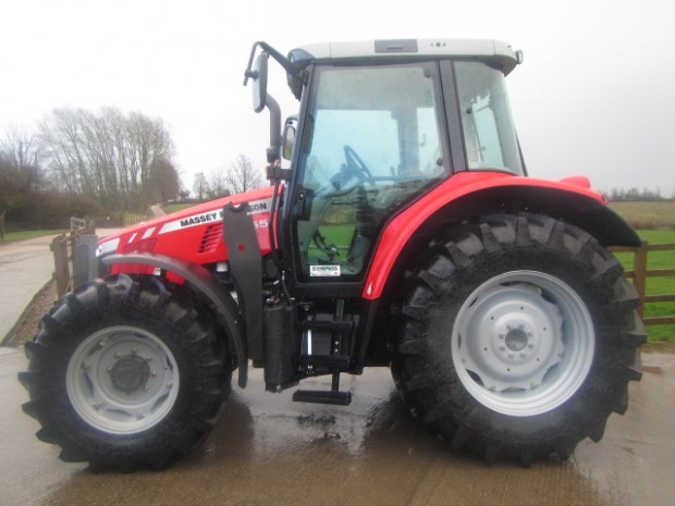 Massey Ferguson 5455