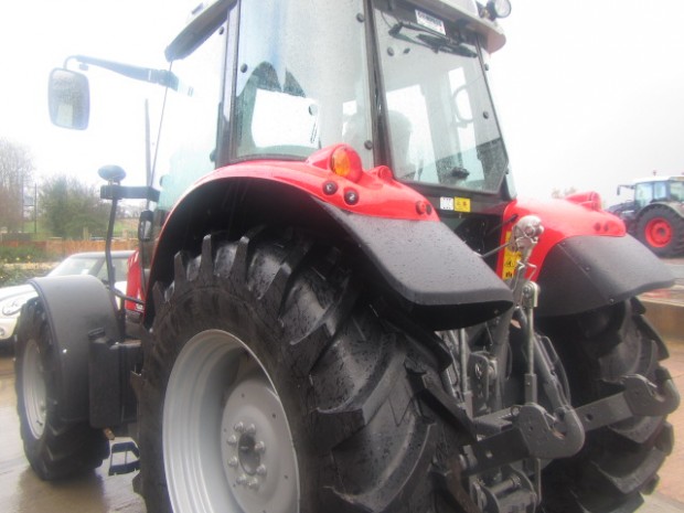 Massey Ferguson 5455