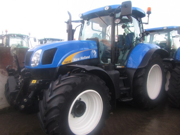 New Holland T6030