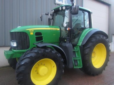 John Deere 7530