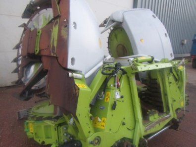 Claas Orbis 600 8 row maize header