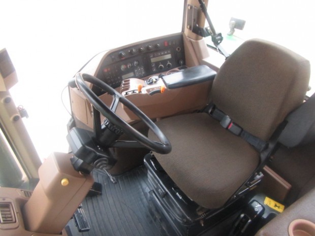 John Deere 8400
