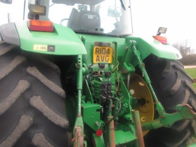 John Deere 8200