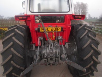 Massey Ferguson 575