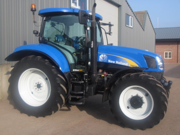 New Holland T6070 Elite