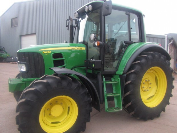 John Deere 6430