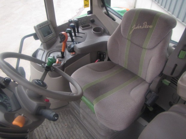 John Deere 6430