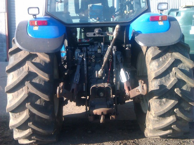 New Holland TM165