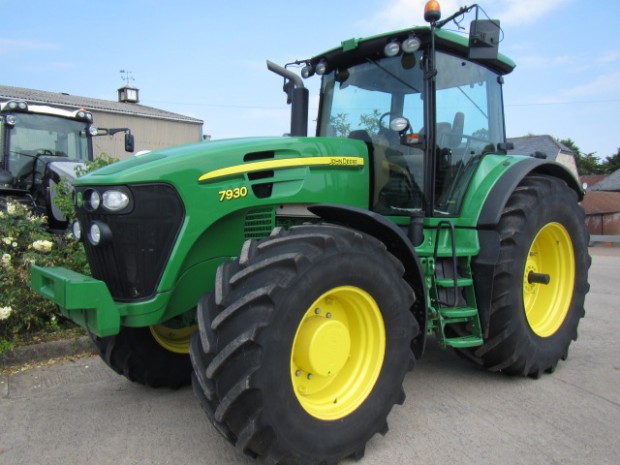 John Deere 7930