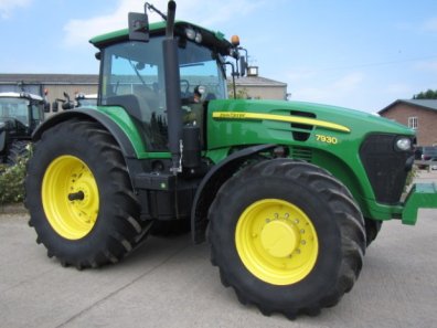 John Deere 7930