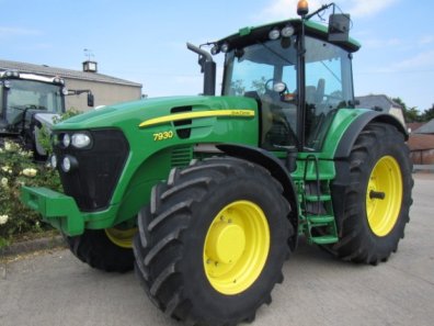 John Deere 7930