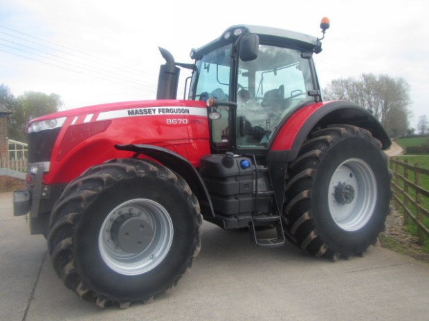 Massey Ferguson 8670